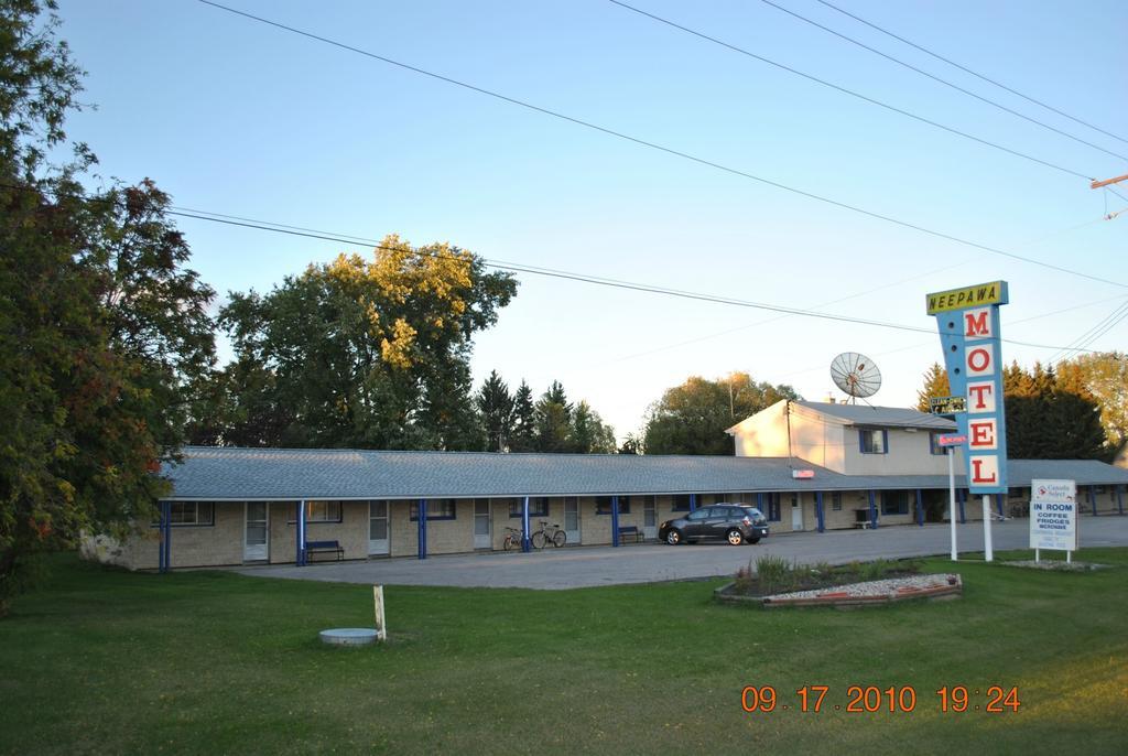 Neepawa Motel מראה חיצוני תמונה